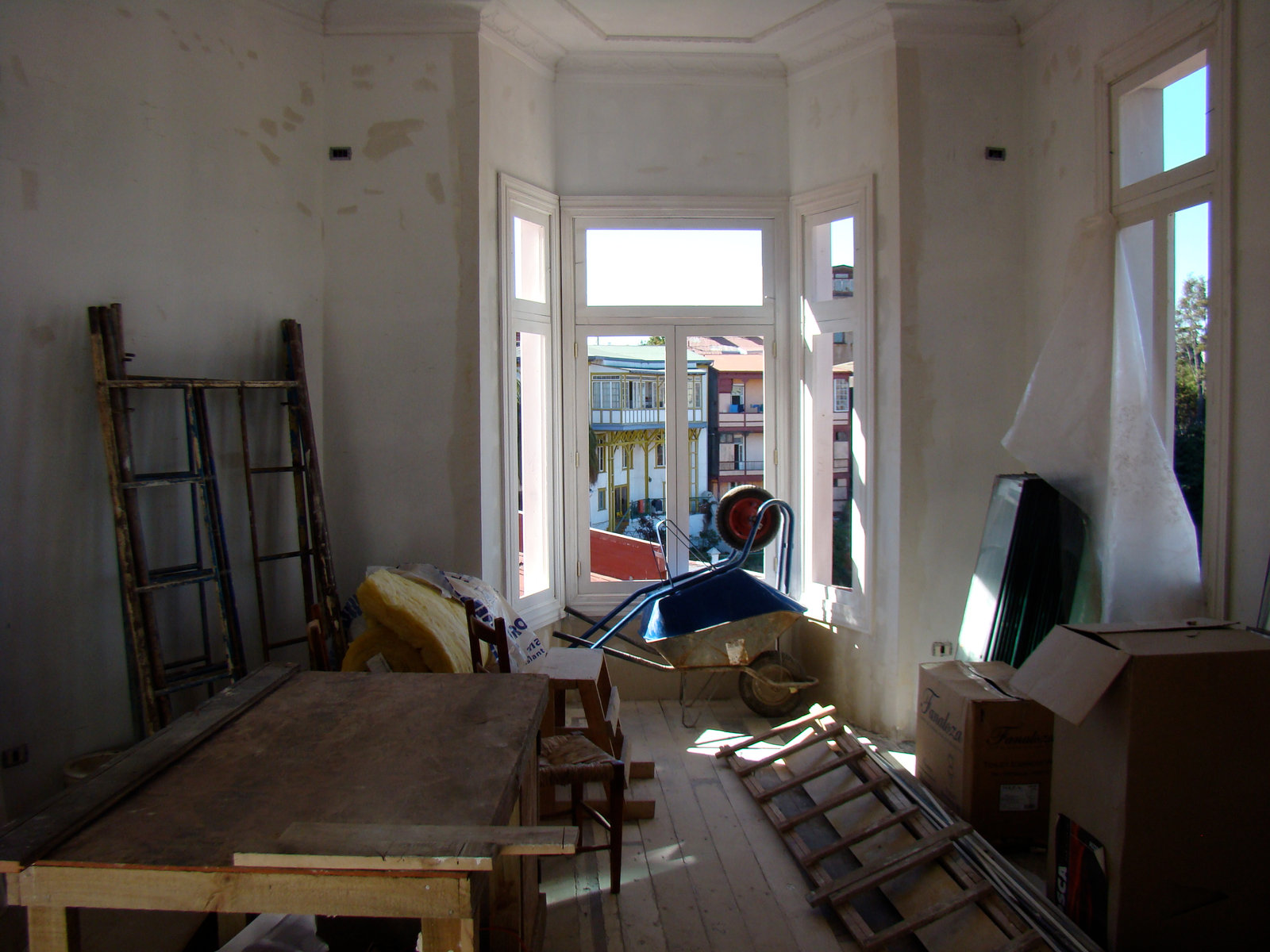 Historic property renovation in Valparaiso, Chile