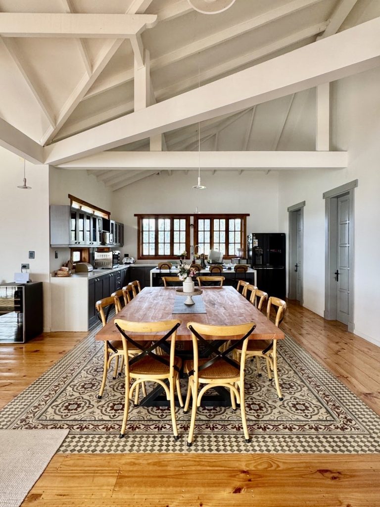 Dining area and high ceilings in the Santa Ana vineyard home