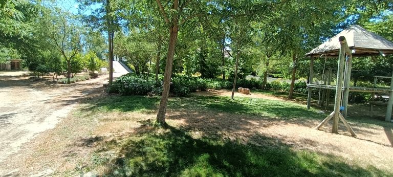 Property photograph — Colonial-Style Home, Vineyard and Winery for Sale